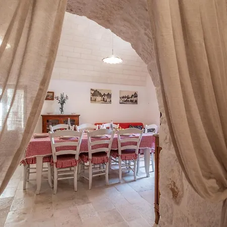 Holiday home Trulli Oasi Fiorita - Exclusive Apulian Holidays