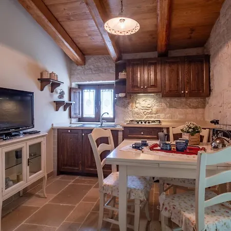 Trulli Oasi Fiorita - Exclusive Apulian Holidays Castellana Grotte