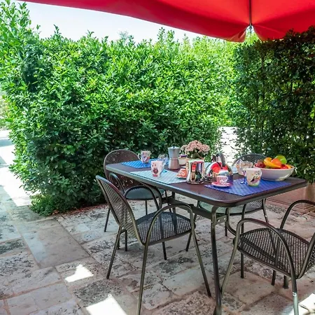 Trulli Oasi Fiorita - Exclusive Apulian Holidays *