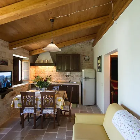 Trulli Oasi Fiorita - Exclusive Apulian Holidays