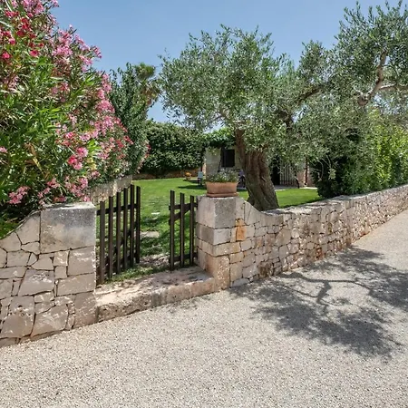 Trulli Oasi Fiorita - Exclusive Apulian Holidays *