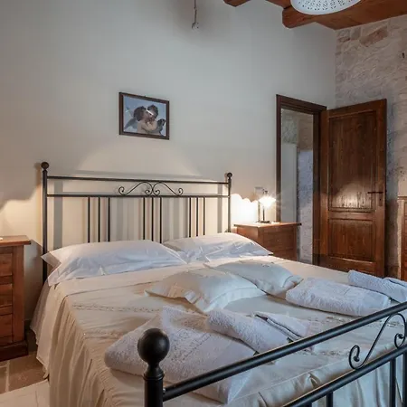 Holiday home Trulli Oasi Fiorita - Exclusive Apulian Holidays Castellana Grotte