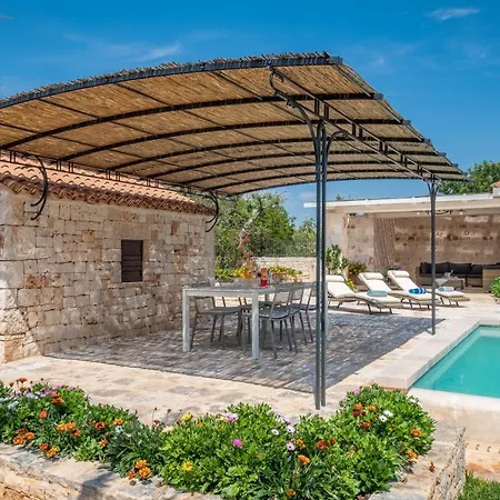 Trulli Oasi Fiorita - Exclusive Apulian Holidays Holiday home *