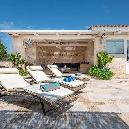 Trulli Oasi Fiorita - Exclusive Apulian Holidays