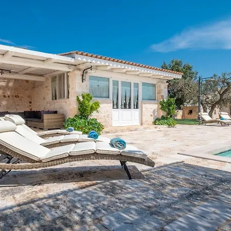 Trulli Oasi Fiorita - Exclusive Apulian Holidays * Castellana Grotte