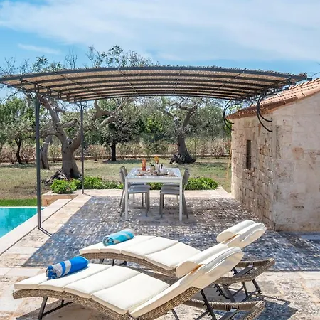 Trulli Oasi Fiorita - Exclusive Apulian Holidays Holiday home