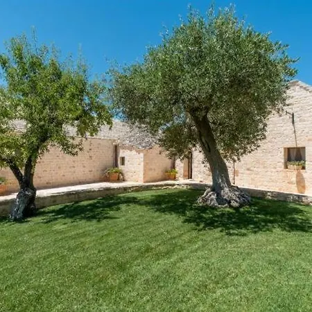 Trulli Oasi Fiorita - Exclusive Apulian Holidays * Castellana Grotte